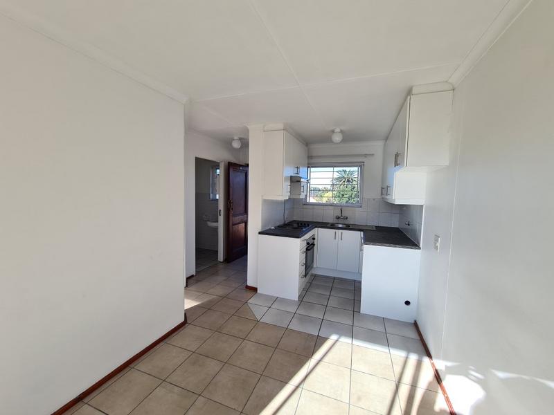1 Bedroom Property for Sale in Oakglen Western Cape